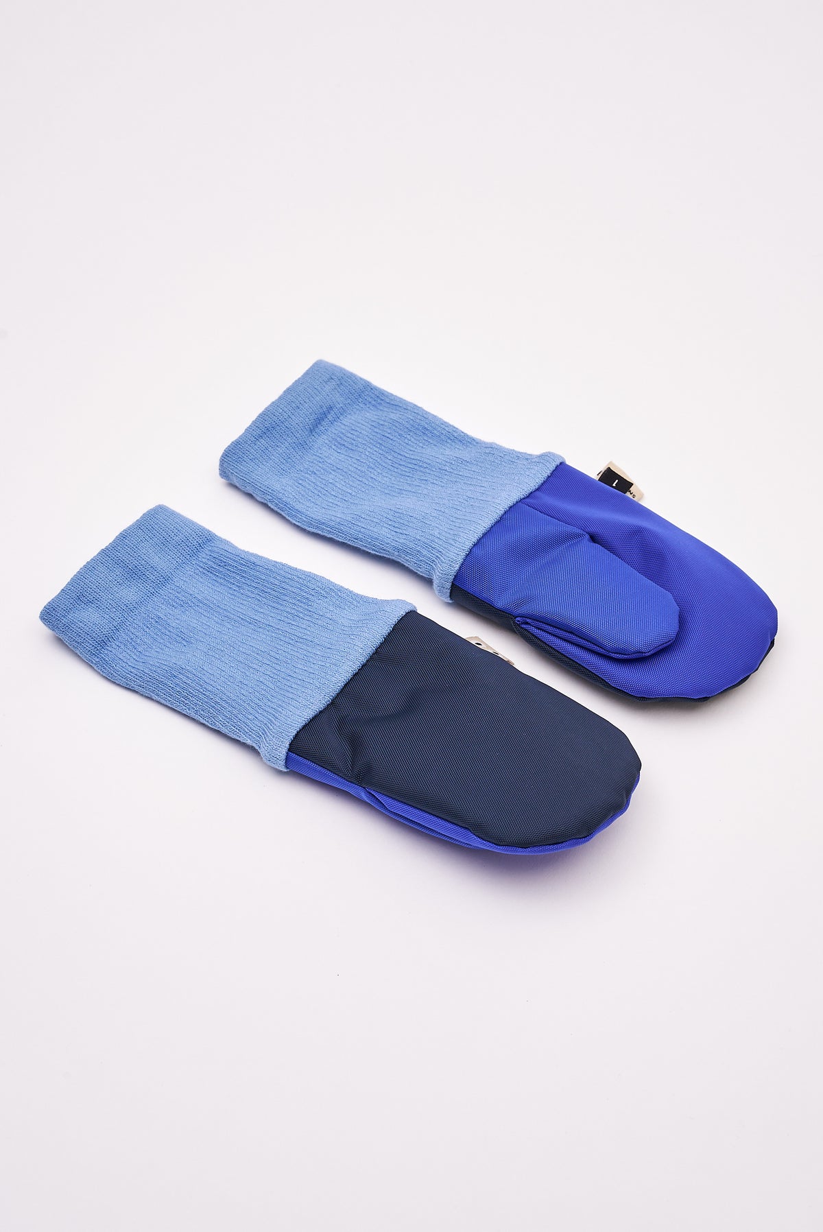 ALL WEATHER MITTENS - LEAFS